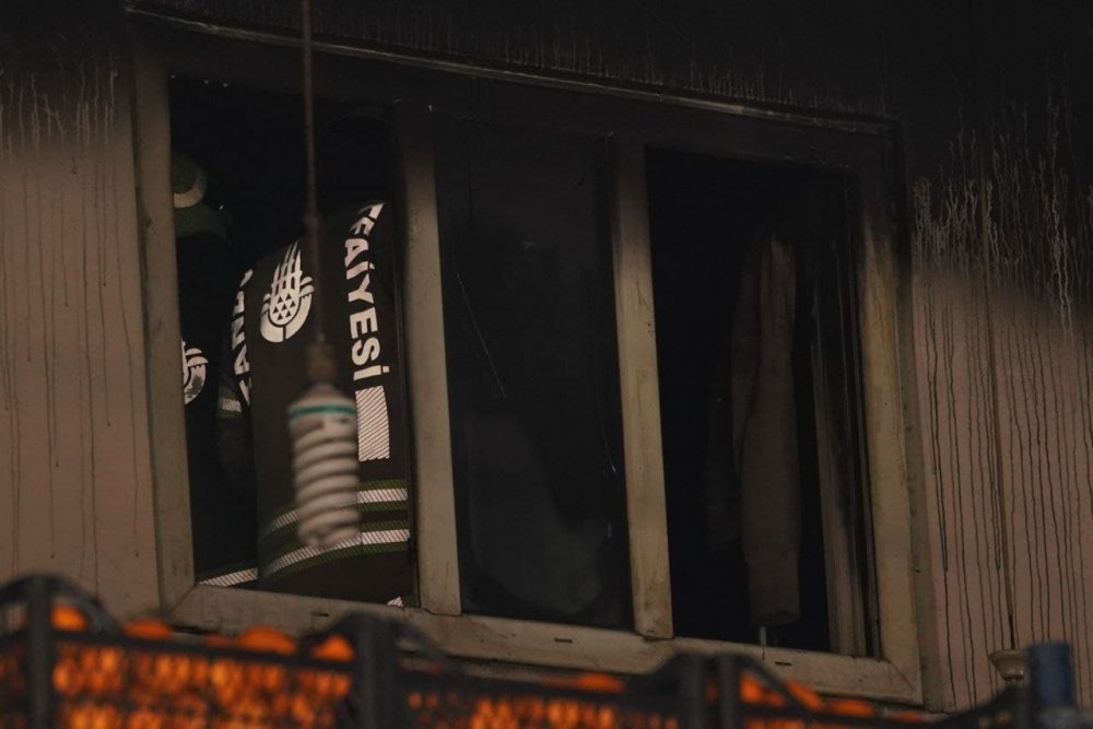 İstanbul'da sebze-meyve halinde korkutan yangın!