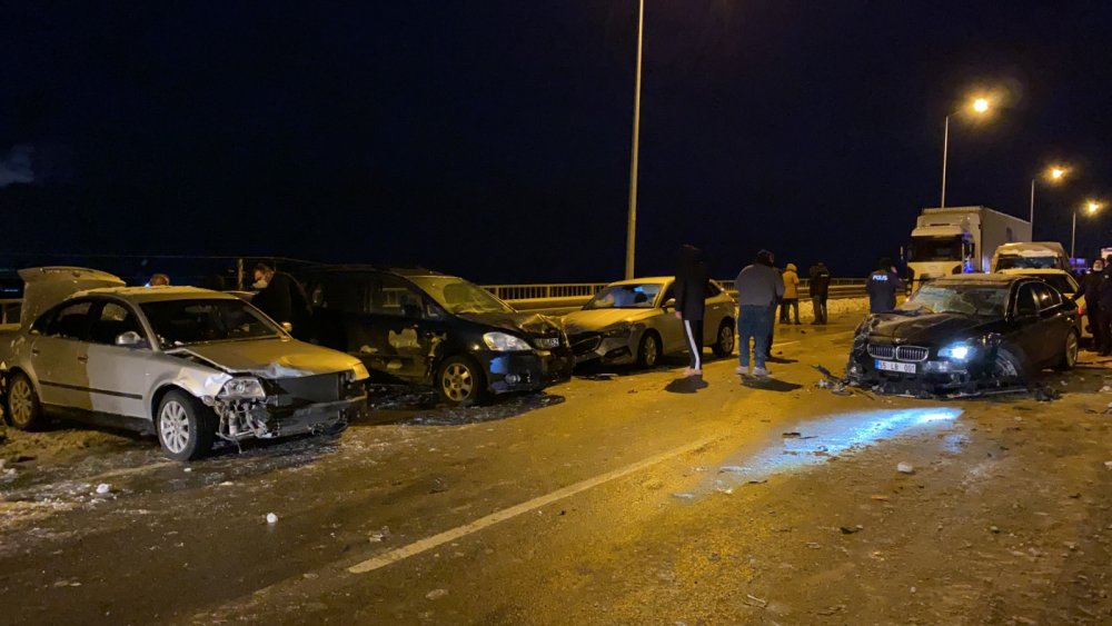 Samsun'da zincirleme kaza! 15 araç birbirine girdi