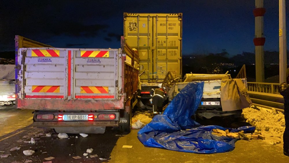 Samsun'da zincirleme kaza! 15 araç birbirine girdi