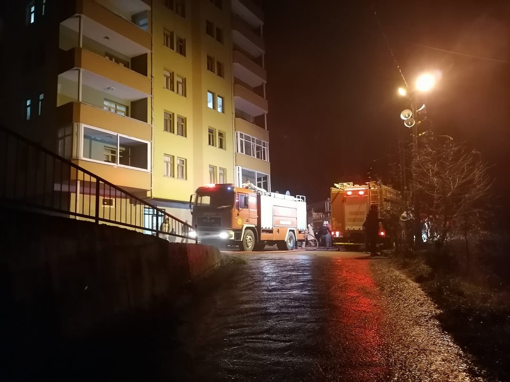 Sürmene’de korkutan yangın