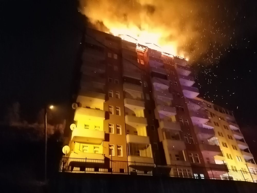 Sürmene’de korkutan yangın