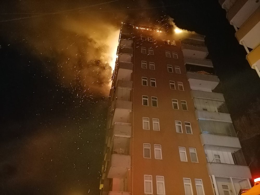 Sürmene’de korkutan yangın
