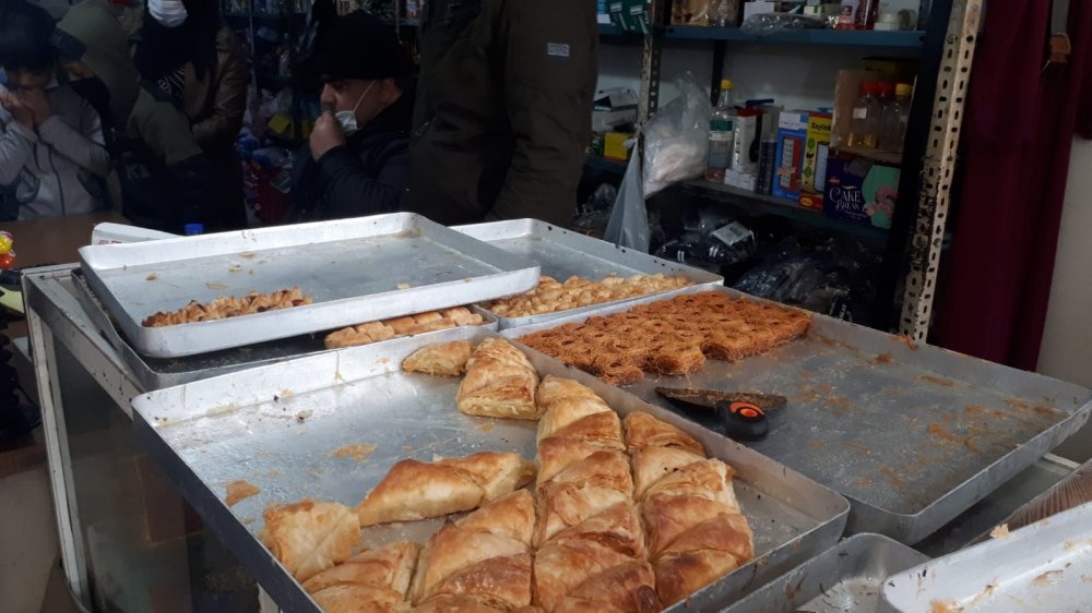 Yurttaşın sağlığıyla oynayacaklardı! Baskın yapılan bir markette bozuk etler ele geçirildi!