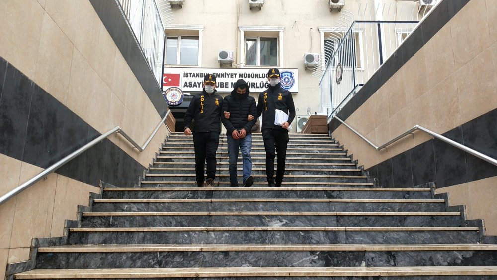 'Paranız yurtdışına transfer edilecek' dedi...400 bin liralarını aldı... O dolandırıcı yakalandı