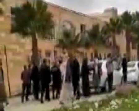 Harran'da taşlı- sopalı kavga
