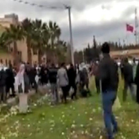Harran'da taşlı- sopalı kavga