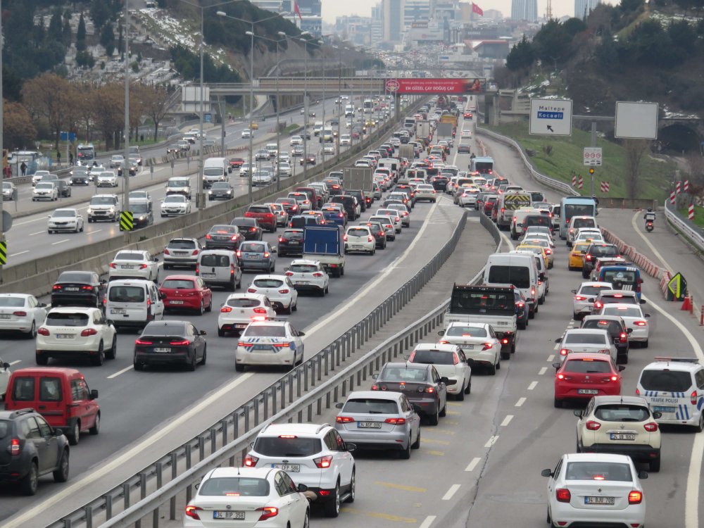 Kısıtlama öncesi trafikte son durum