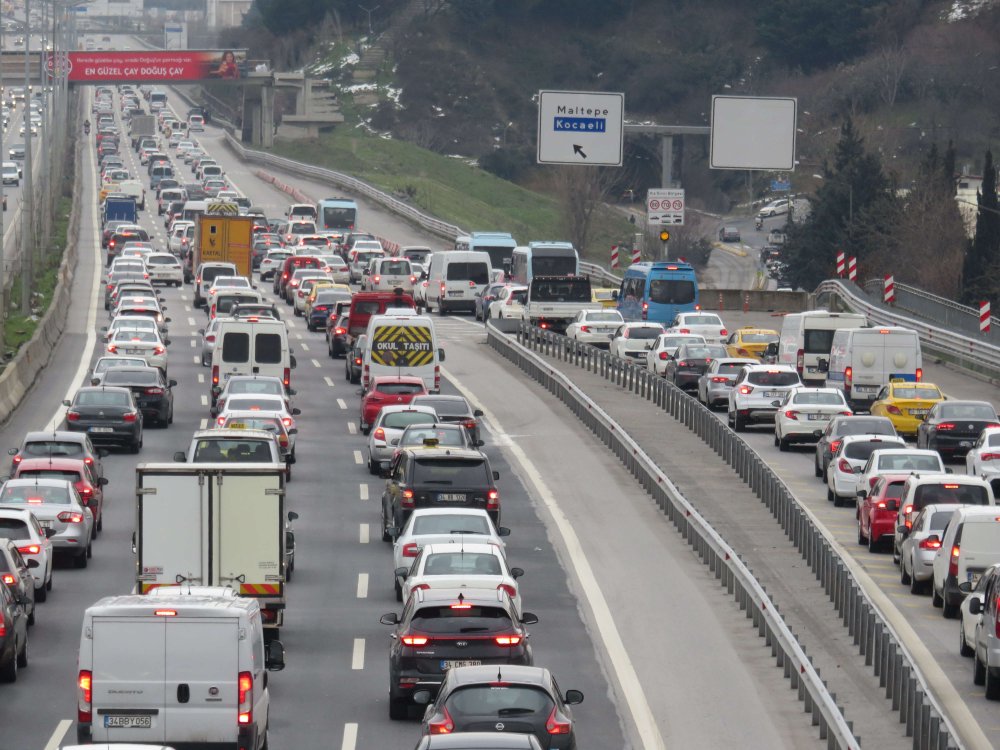Kısıtlama öncesi trafikte son durum