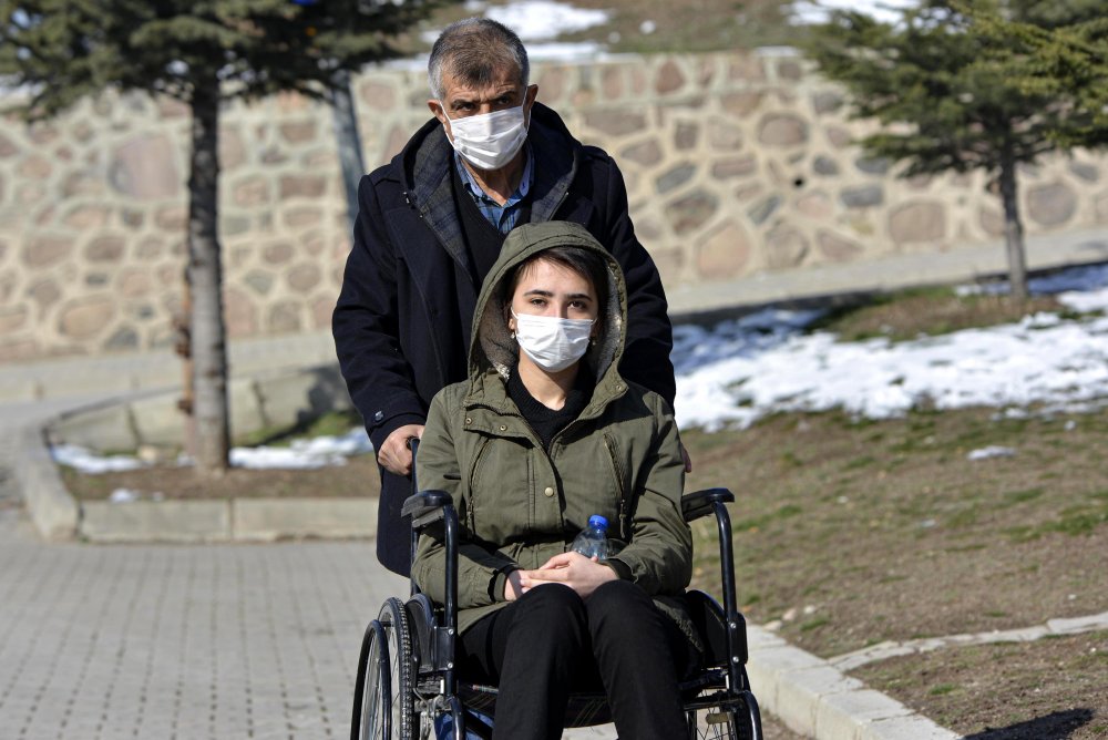 Evli olduğu polisin silahıyla vurulan sağlık çalışanı: Zorla alıkoydu, acımadan vurdu