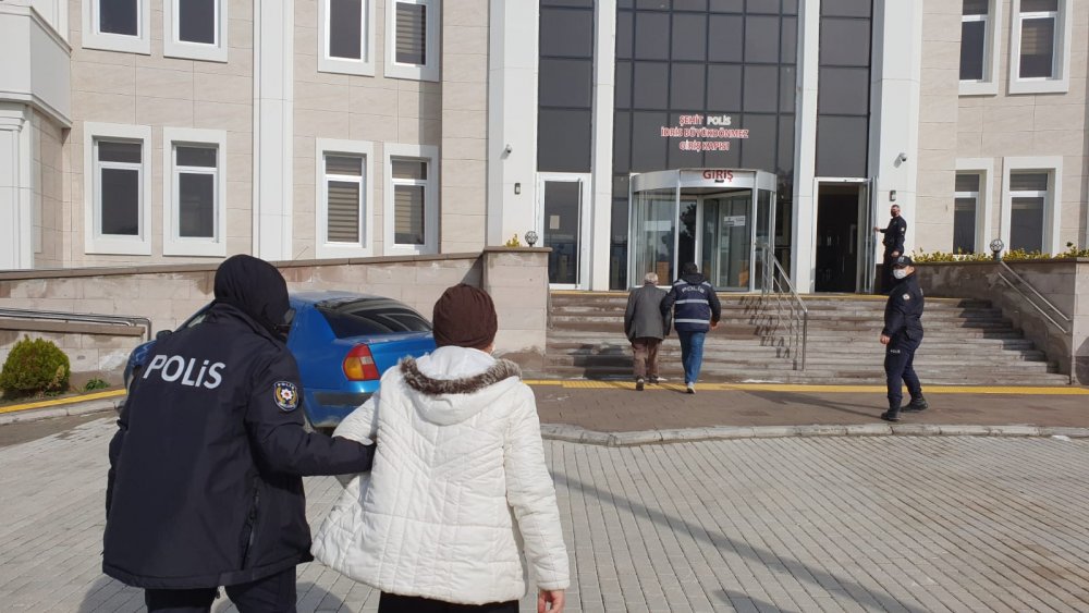 'Kendisini duvar çarparak öldürdü' demişlerdi... Cinayet olduğu ortaya çıktı!