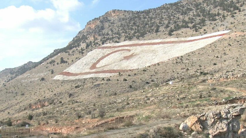 KKTC'de sürpriz kabine değişikliği