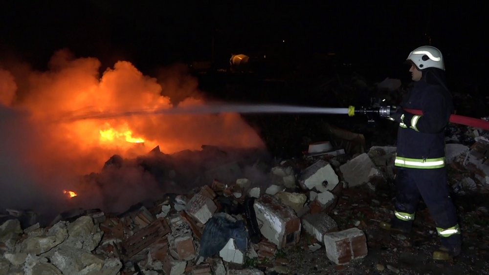 Antalya'da yangın: Gökyüzünü duman kapladı
