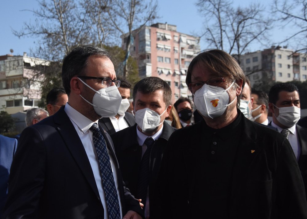 SÜRPRİZ YAPTI Göztepe Gürsel Aksel Stadı'na görkemli açılış