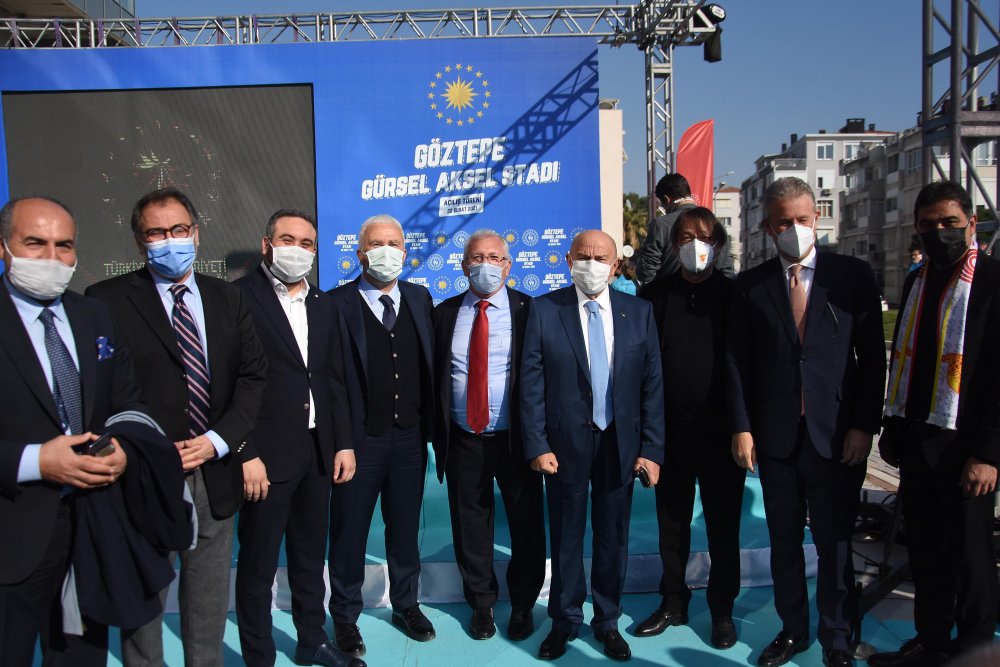 SÜRPRİZ YAPTI Göztepe Gürsel Aksel Stadı'na görkemli açılış