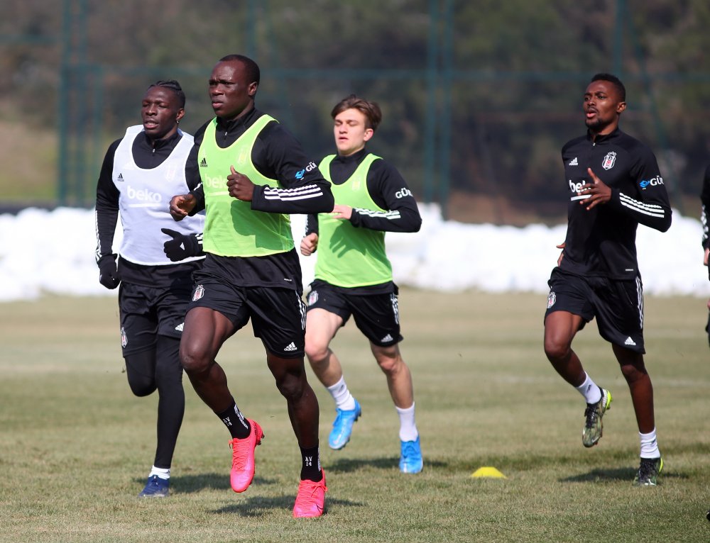 Beşiktaş kondisyon ve taktik çalıştı