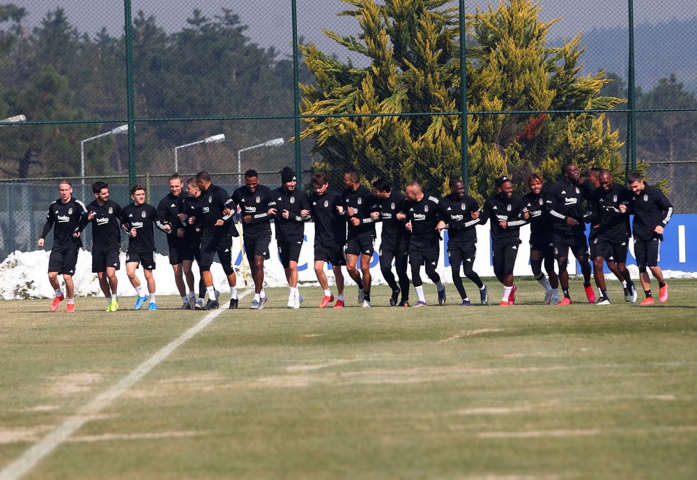 Beşiktaş kondisyon ve taktik çalıştı