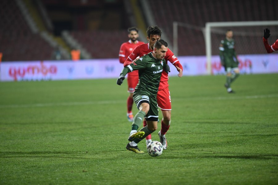 Bursaspor, Play-Off iddiasında yara aldı