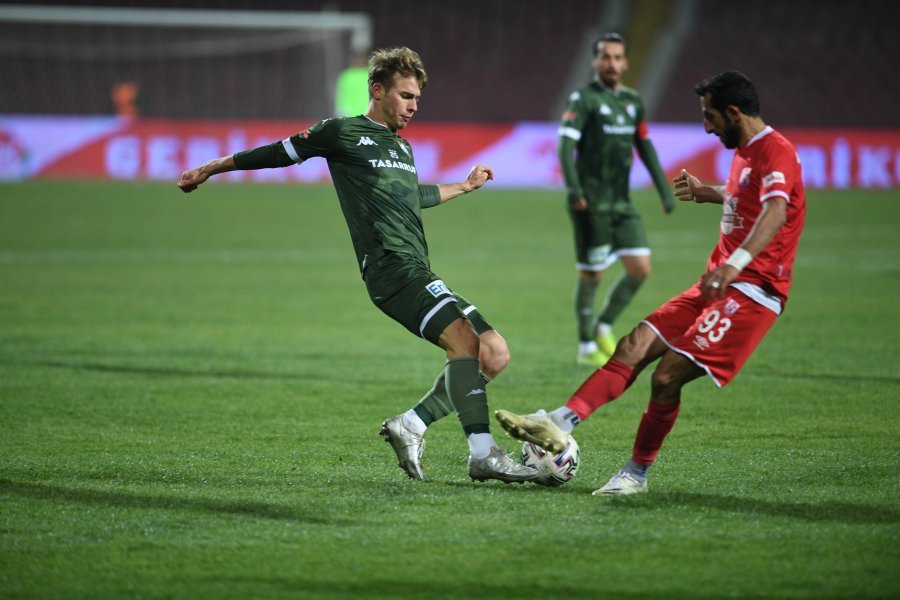 Bursaspor, Play-Off iddiasında yara aldı