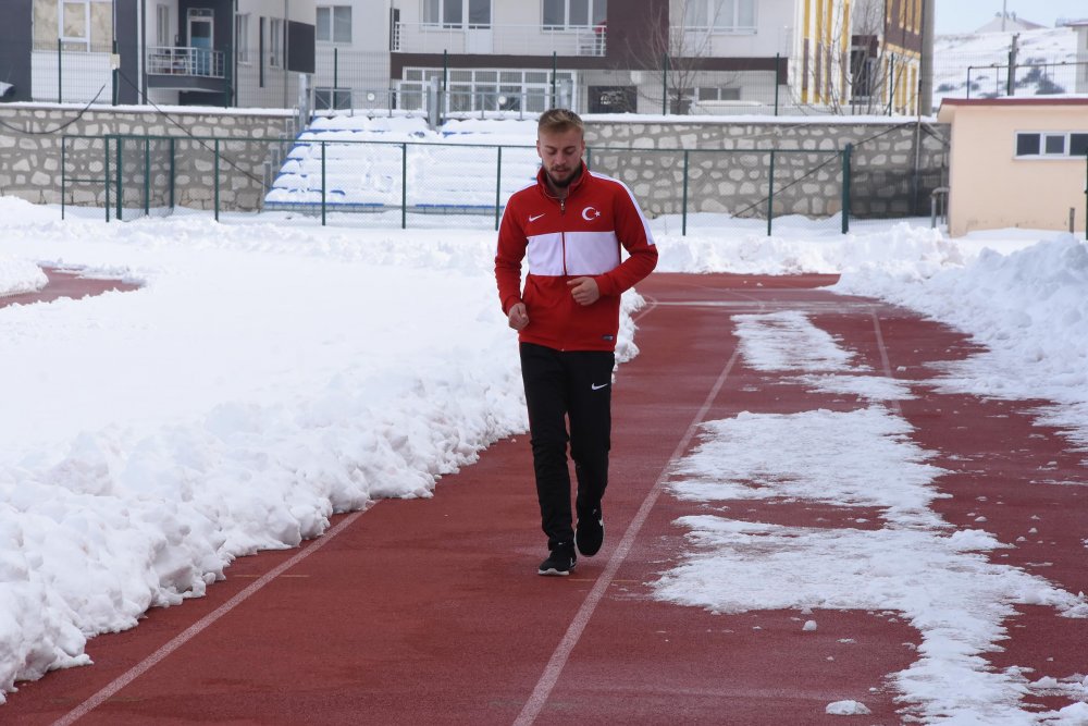 Dubai’de Türkiye rekoru kıran Türker’in hedefi Tokyo Olimpiyatları