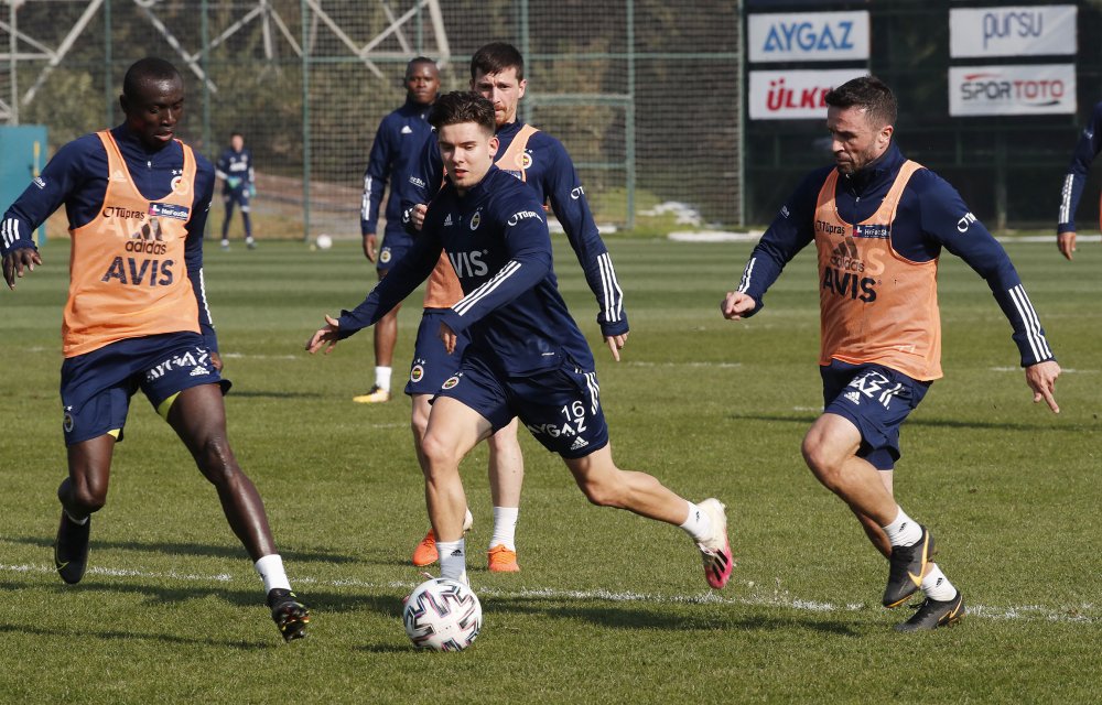 Fenerbahçe’de Trabzonspor maçı hazırlıkları başladı
