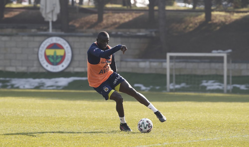 Fenerbahçe’de Trabzonspor maçı hazırlıkları başladı