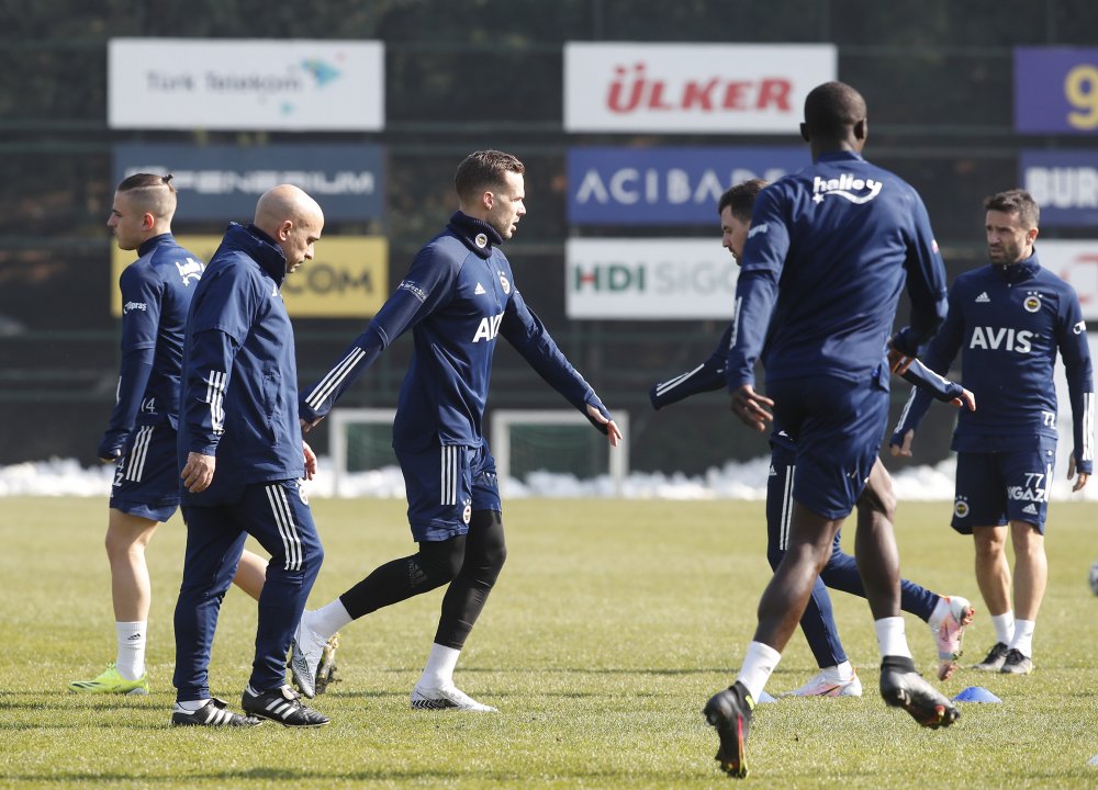 Fenerbahçe’de Trabzonspor maçı hazırlıkları başladı
