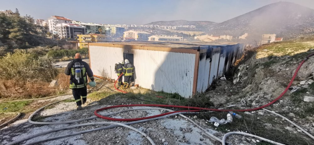 İnşaat alanında korkutan yangın