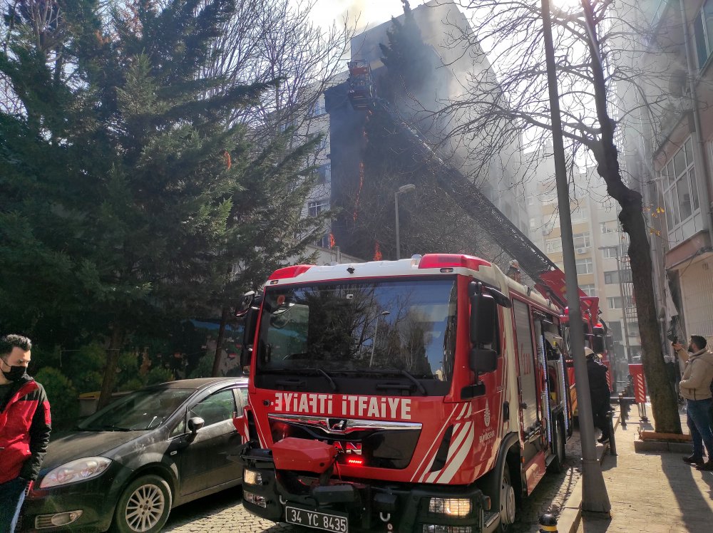 İstanbul'da feci yangın