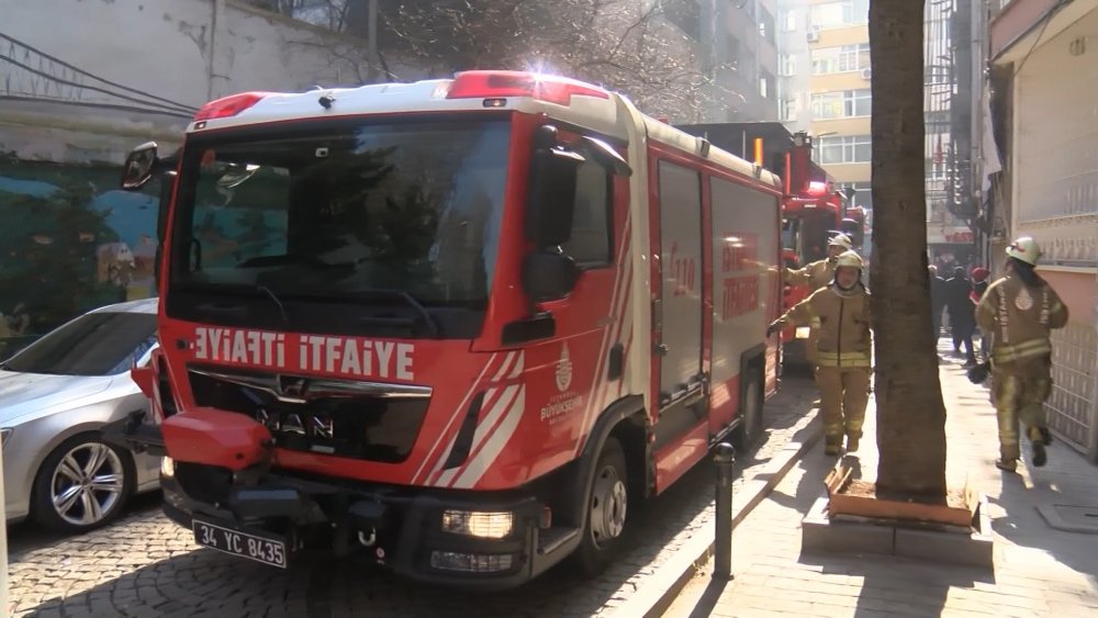 İstanbul'da feci yangın