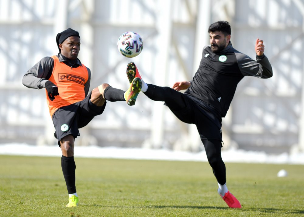 Konyaspor'da 6 oyuncunun sakatlığı sürüyor