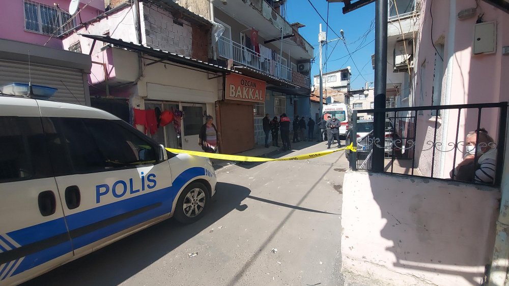 Mahalle arkadaşlarının alacak verecek kavgası kanlı bitti; bölgeye özel harekat ekipleri gönderildi