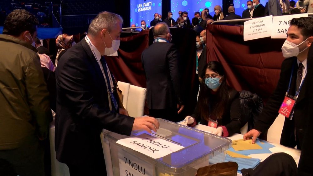 AK Parti İstanbul İl Başkanı Osman Nuri Kabaktepe oldu