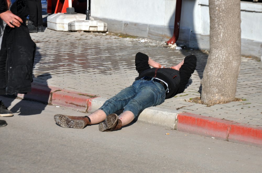 Karaman'da feci kaza! 2 otomobil de hurdaya döndü!