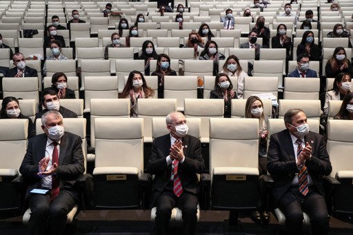 Kılıçdaroğlu, proje uzmanlığı eğitimi sertifika törenine katıldı