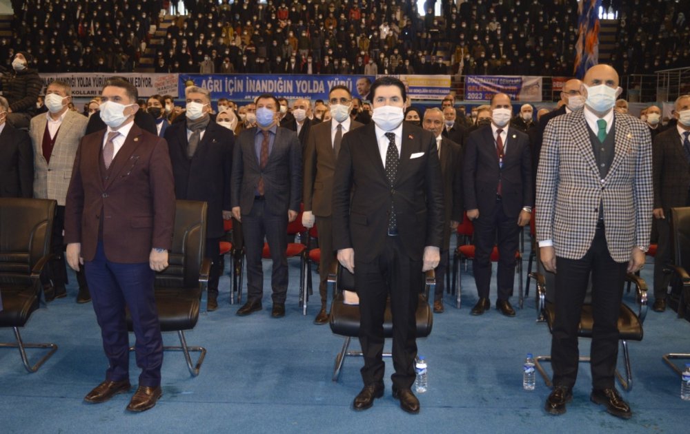 ÖZHASEKİ'NİN GÜNDEMİNDE  KILIÇDAROĞLU VAR: ''SÜREKLİ YALAN SÖYLÜYOR''; Ağrı'da, AK Parti İl Başkanlığı 7'nci Olağan Kongresi yapıldı