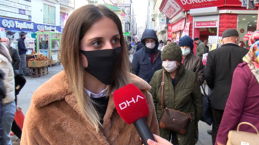 SOSYAL MESAFE UNUTULDU: Vaka sayılarının yükselişe geçtiği Samsun’da dikkat çeken kalabalıklar