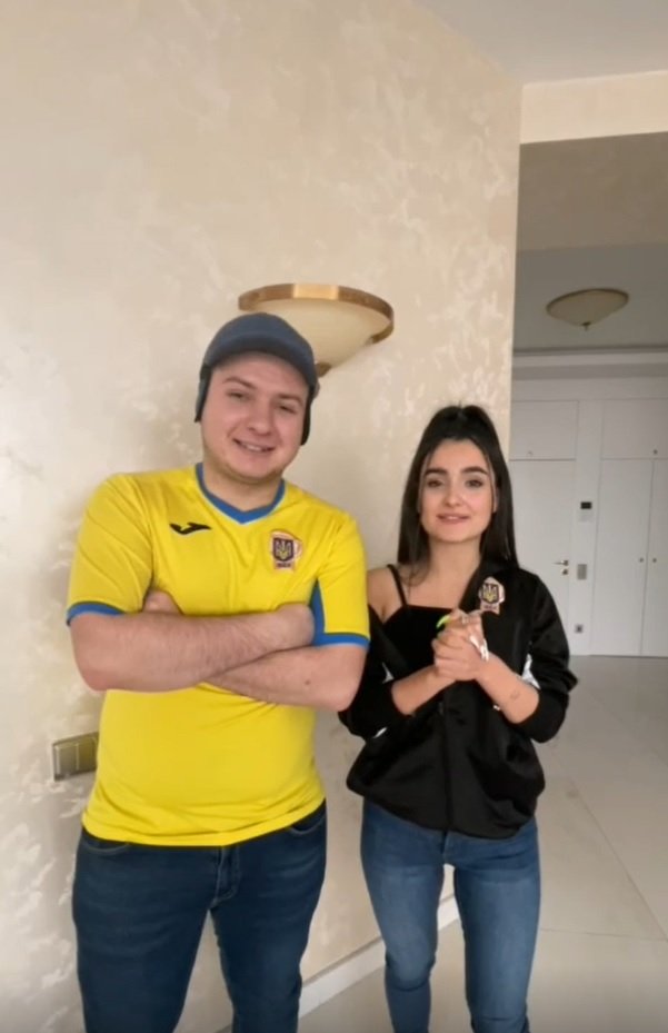 Ukraynalı ünlü şarkıcı Anna Trinçer'den boksör Serdar Avcı'ya destek