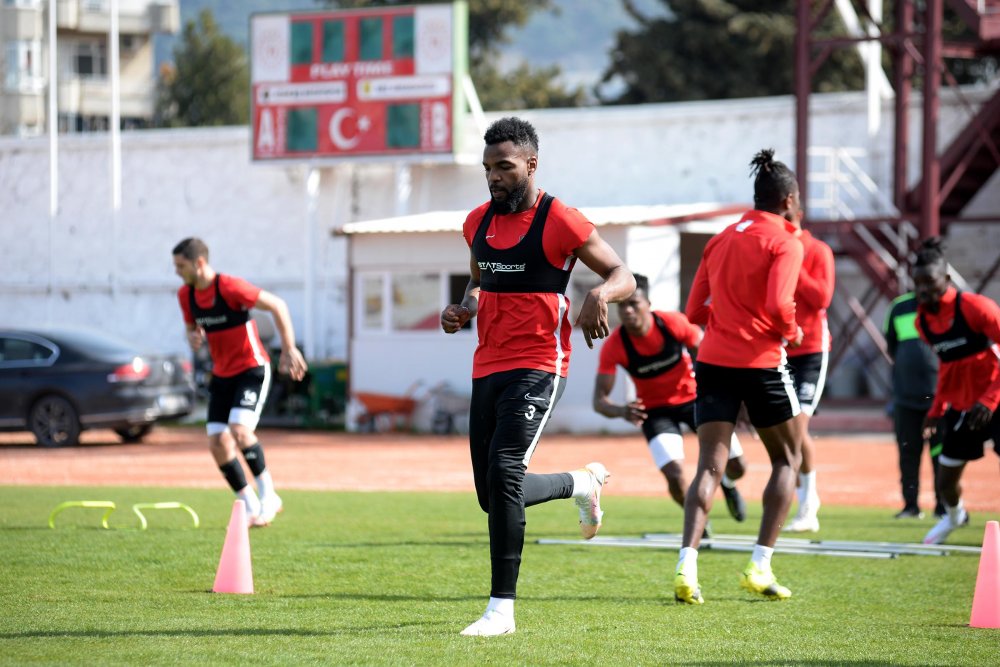 Atakaş Hatayspor’da Boupendza transferi gerçekleşmedi