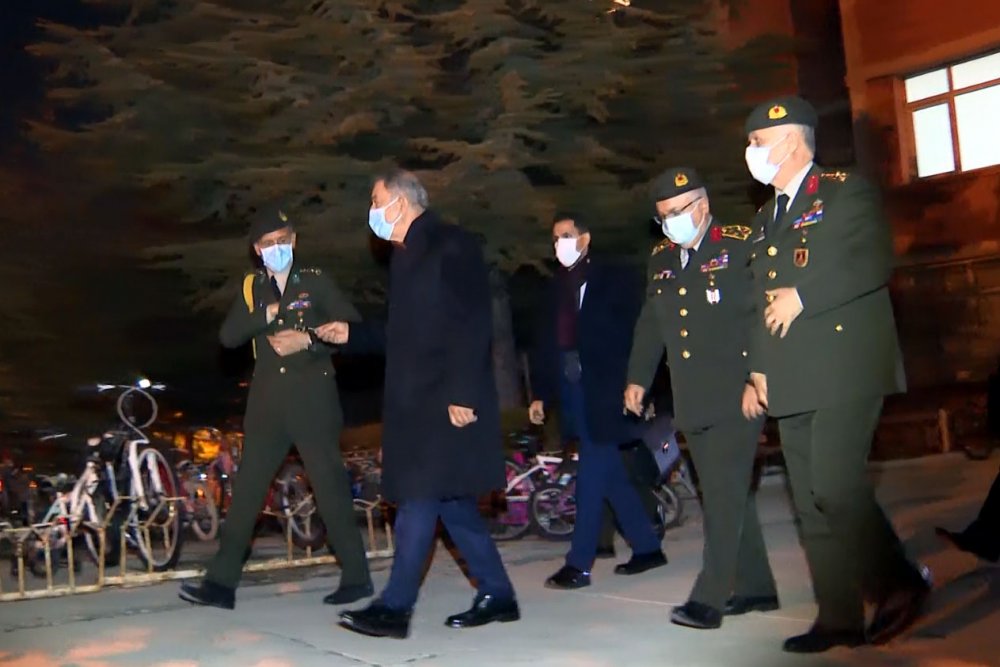 Bakan Akar, Pençe Kartal- 2 Harekatı şehitlerinin ailelerini ziyaret etti