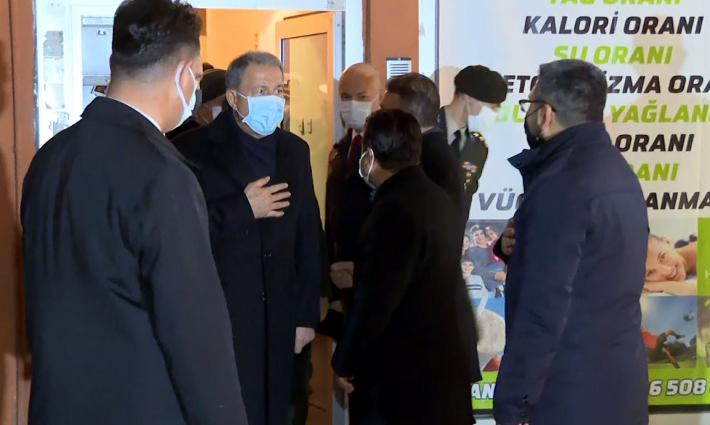 Bakan Akar, Pençe Kartal- 2 Harekatı şehitlerinin ailelerini ziyaret etti