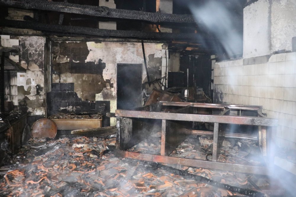 Denizli'de kapalı restoranda yangın: 3 kişi hayatını kaybetti