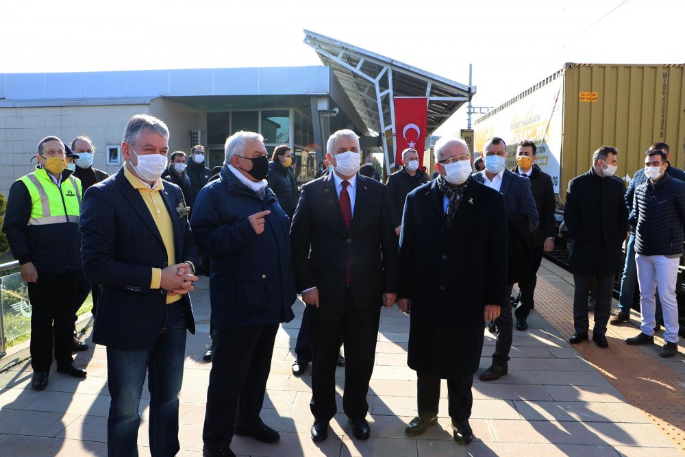 Fildişi Sahili'nden gemiyle getirilen yükler, Tekirdağ'dan trenle Bulgaristan'a gönderildi