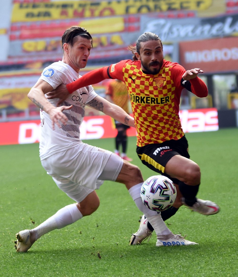 Göztepe'de Halil Akbunar kendini aştı