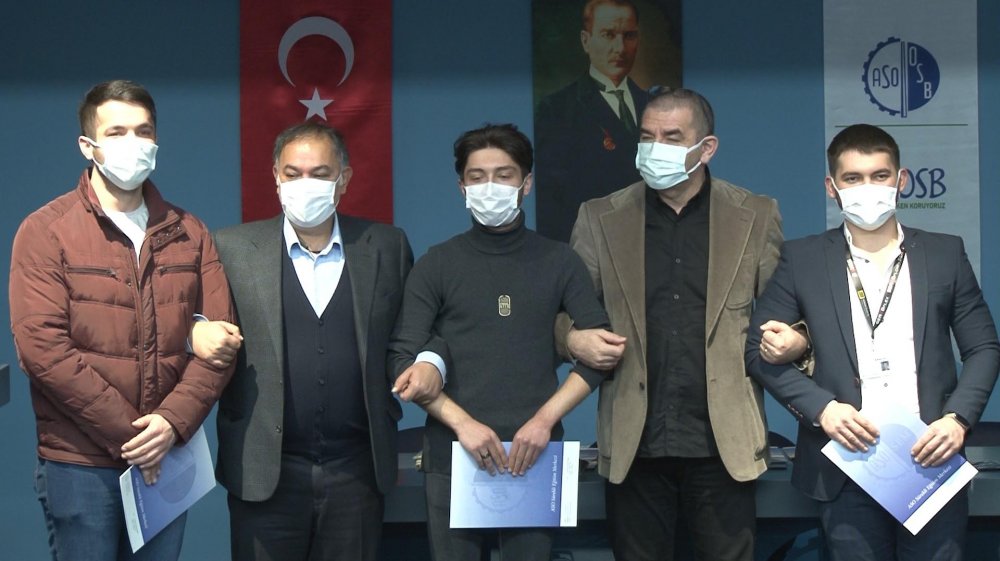 İş garantili mesleki eğitim alan 650 kursiyer başarı belgesini aldı