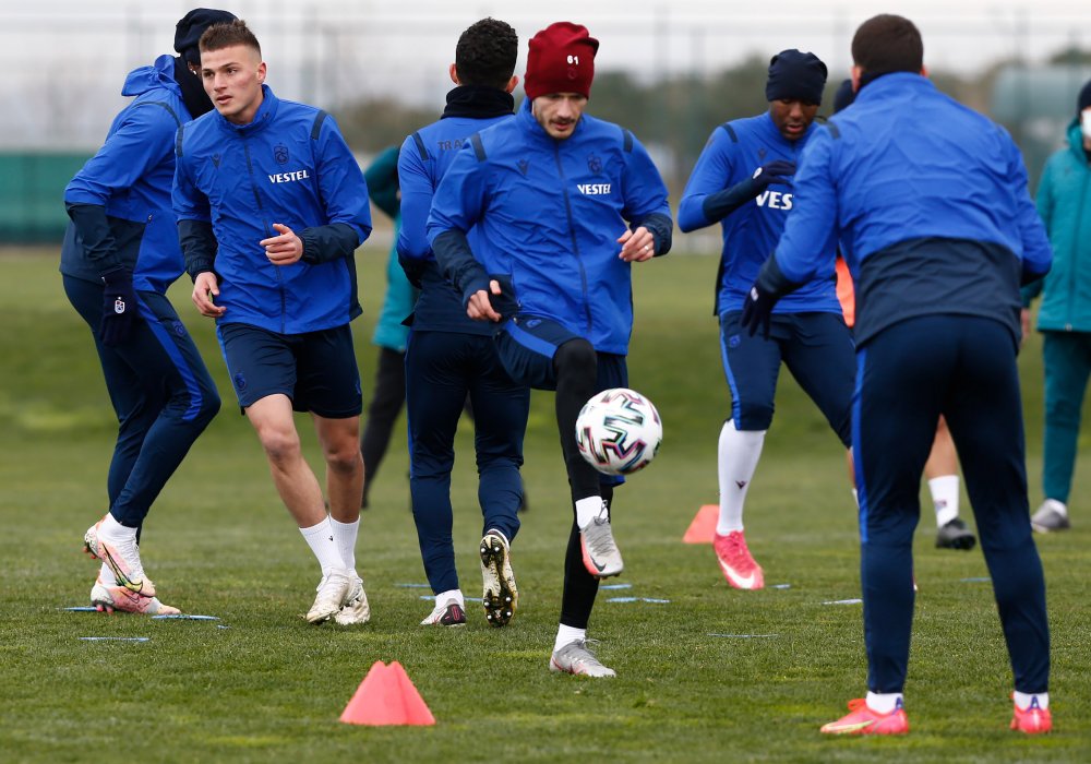Trabzonspor, Fenerbahçe maçı hazırlıklarını 10 eksikle sürdürdü