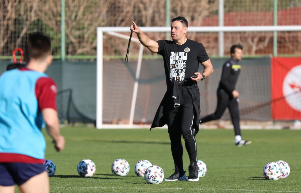 Aytemiz Alanyaspor, deplasmanda 3 puan istiyor