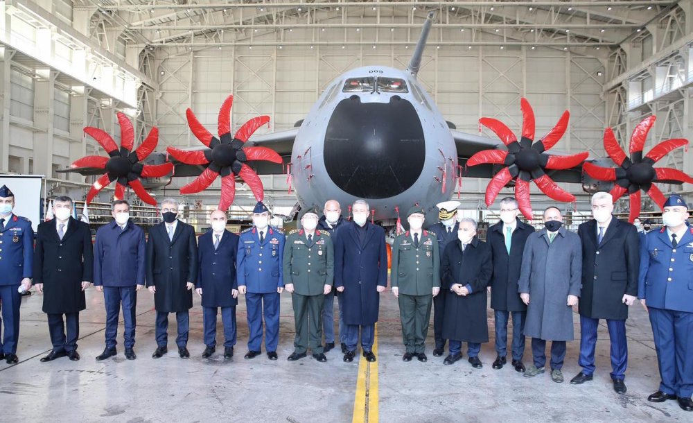 Bakan Akar: S-400 milli bir meseledir