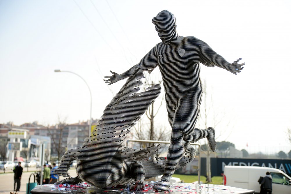 Batalla heykelinin açılışı gerçekleşti