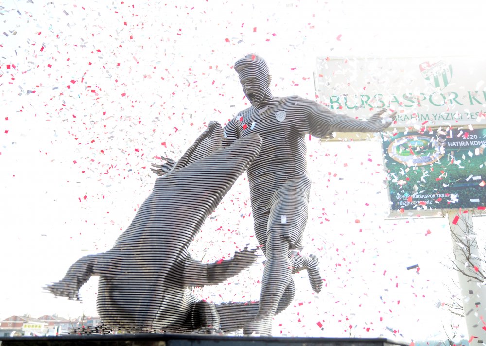 Batalla heykelinin açılışı gerçekleşti