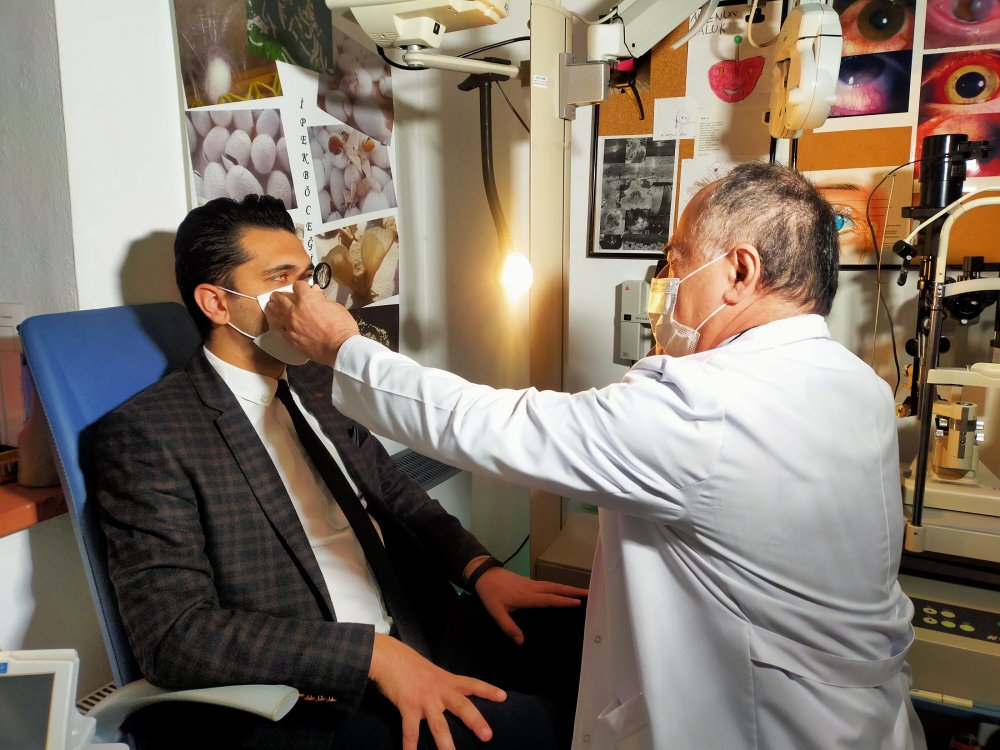 Prof. Dr. Ertürk: "Göz tansiyonu, kalıcı görme bozukluğuna neden olabilir"
